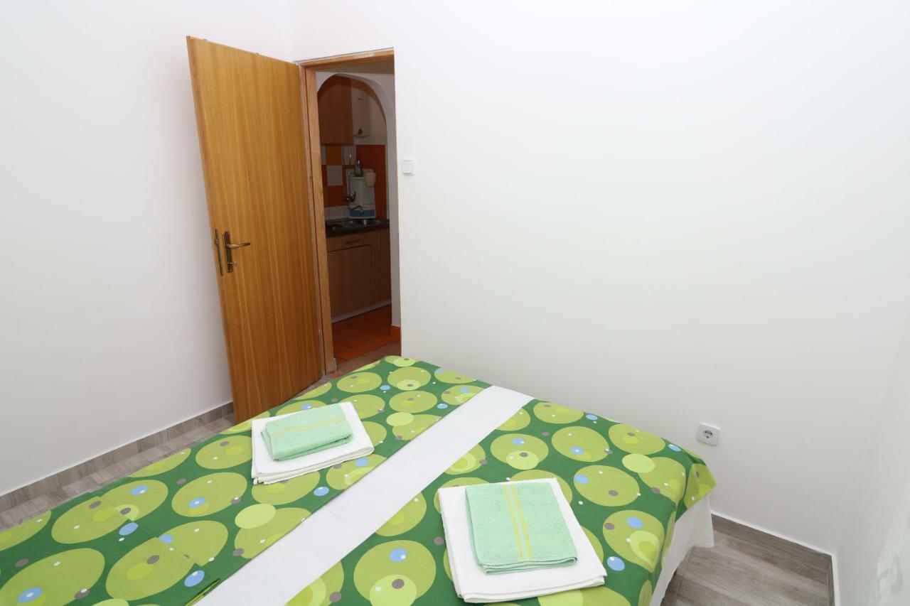 Apartments Reljic With Terrace Baška Exterior foto